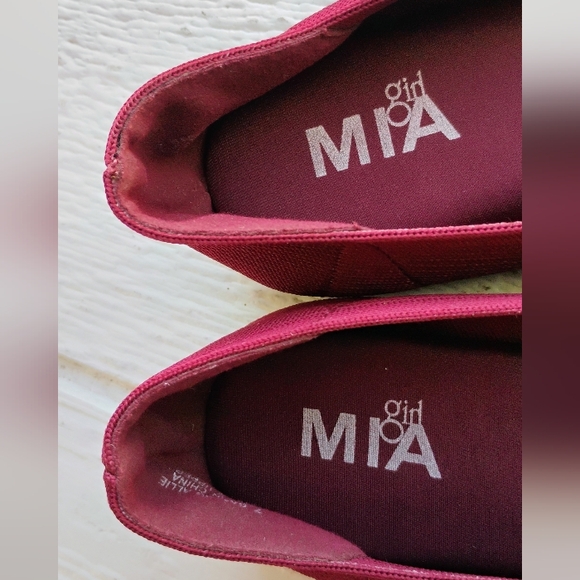 MIA Girl Slip On Flat Shoes Allie Women's Sz 7.5 Textile Burgundy Ballet - Picture 3 of 14